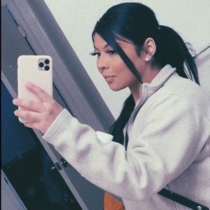 Meet your Posher, Jasmine